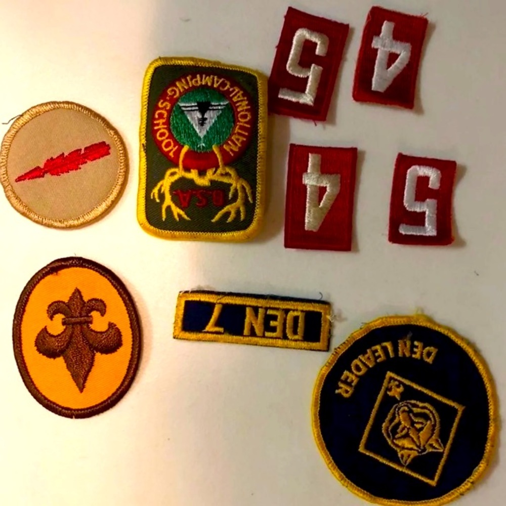 Lot of 9 BoyScouts den master assorted patches